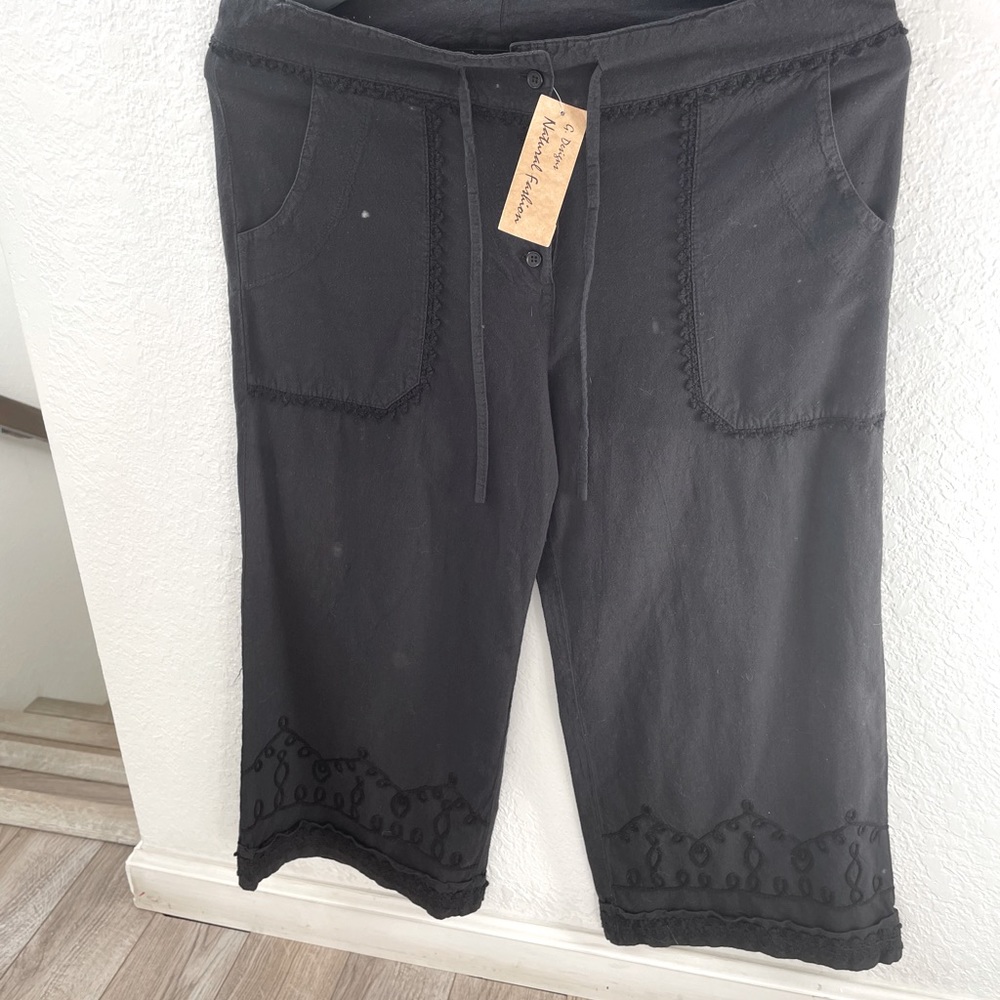 Peruvian cotton cropped pants.